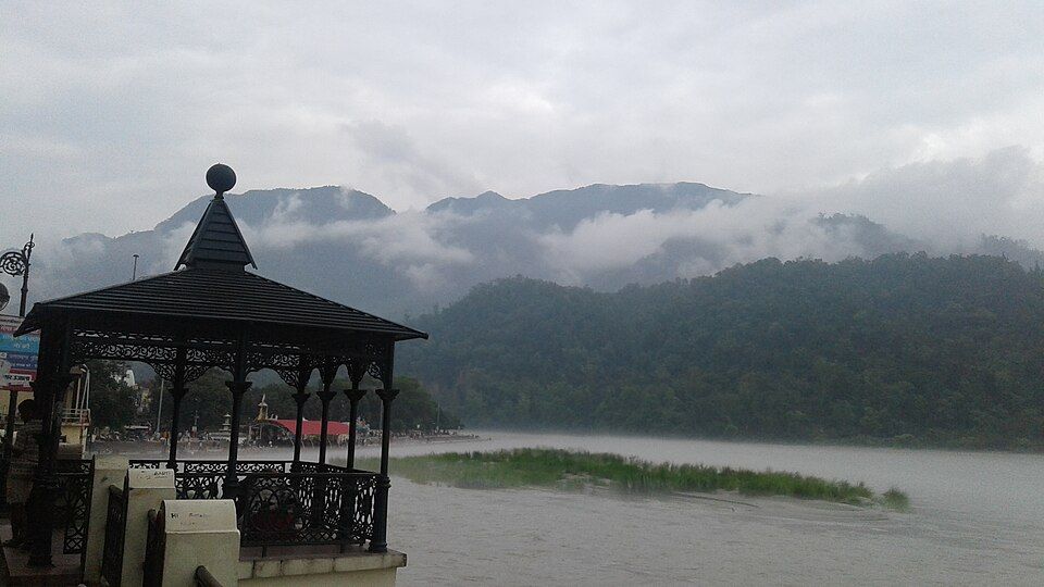 Triveni Ghat on the Ganges in Rishikesh on a cloudy day